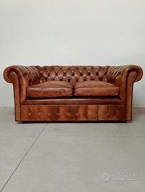 Divano Chesterfield club 2 posti vintage cognac 