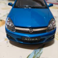 MODELLINO OPEL ASTRA GTC 2005