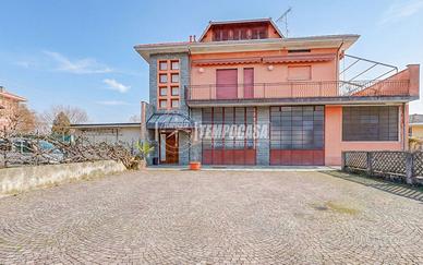 BORGOMANERO - SOLUZIONE INDIPENDENTE CON MAGAZZINO