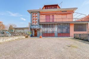 BORGOMANERO - SOLUZIONE INDIPENDENTE CON MAGAZZINO