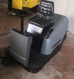 SPAZZATRICE KARCHER
