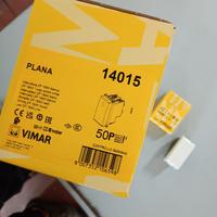 Vimar Plana 14015, interruttore bipolare bianco.