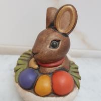 Thun coniglio con cesta e uova