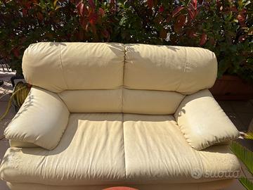 Divani 2 posti + 3 posti