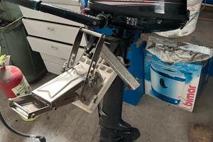 Motore fuoribordo bordo 5 cavalli mercury