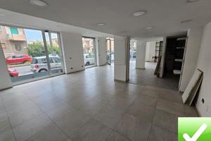 Locale Commerciale 5 Vetrine Viale Aldo Moro