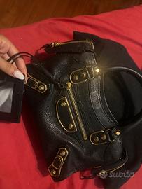 city mini  black aj
