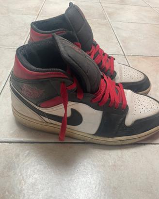 Scarpe Nike Air Jordan 1 Mid Gym Red / Black Toe