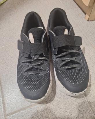 scarpe da ginnastica