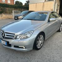 Mercedes-benz E 250 CDI Coupé BlueEFFICIENCY Avant