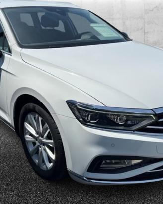 VOLKSWAGEN Passat Variant 2.0 TDI SCR EVO DSG Ex