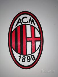 Logo AC Milan di legno in rilievo