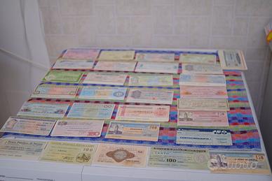 mini assegni italiani anni 70 diversi fds