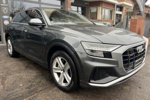 Audi Q8 55 TFSI quattro tiptronic