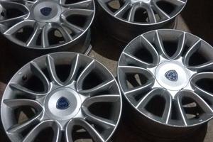 Cerchi in lega 16 lancia delta