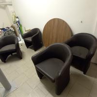 4 poltrone effepi con tavolo rovere e base acciaio