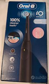 Spazzolino Oral B Io series 2 + 5 testine 
