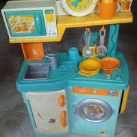 Cucina giocattolo + accessori