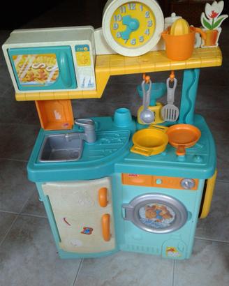 Cucina giocattolo + accessori