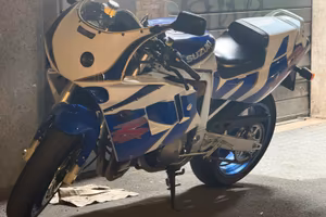 Suzuki GSX 1100 R