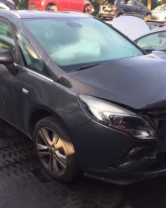 Opel zafira 2015