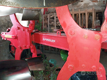 Aratro angeloni bivomere fuori/entro solco