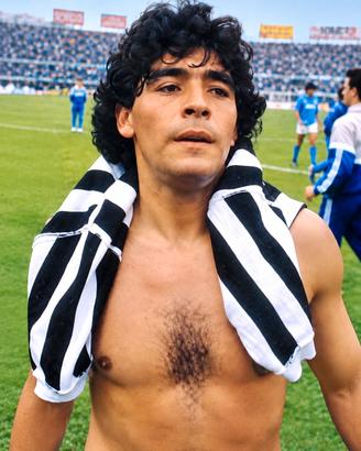 fotografia Maradona Juventus vs Napoli