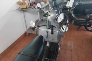 Vespa P200E