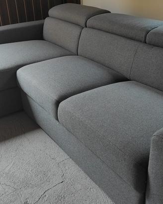 composizione con penisola contenitore