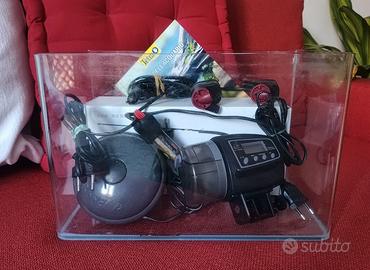 Acquario 20lt con luce, termo, 2 pompe ecc..