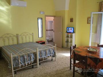 Monolocale arredato centralissimo a Casarano