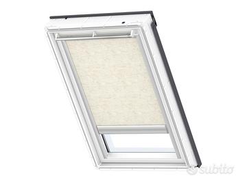 Tenda Velux filtrante solare elettrica