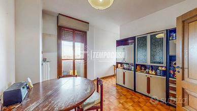 TRILOCALE CON GARAGE