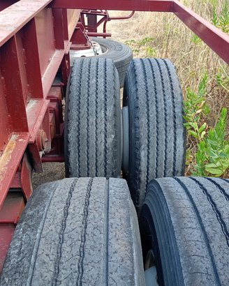 Semirimorchio trasporto container (ralletta)