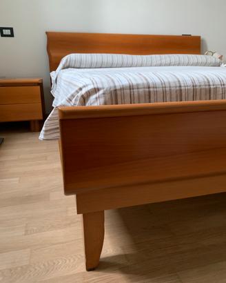 Struttura letto e comodini