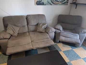 Divano recliner + poltrona recliner + cuscini
