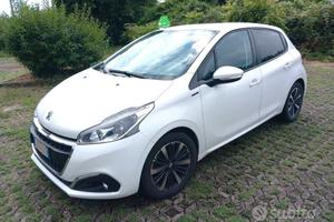 PEUGEOT 208 1,4 HDI-UNICO PROPRIETAR-4 REVISIONI