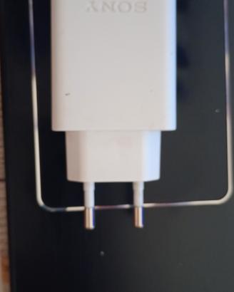 Caricabatterie Sony da 25 watt per smartphone e ta