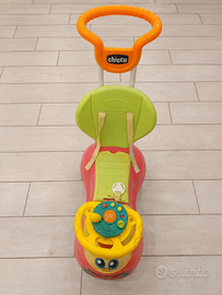 Cavalcabile Chicco con maniglione e volante