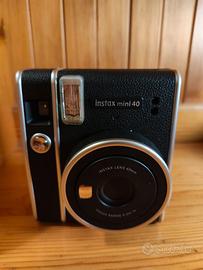 Fujifilm Instax Mini 40 + Custodia - Parz.Funziona