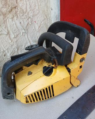 MOTOSEGA A BENZINA  FUORI USO