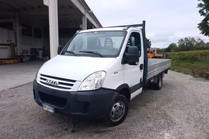 IVECO DAILY 35C10 CASSONE FISSO 4,3 METRI, 185000 