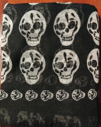 Foulard donna con teschi