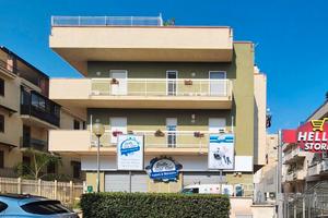 Ampio e versatile locale commerciale Bagheria