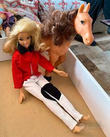 Barbie e cavallo