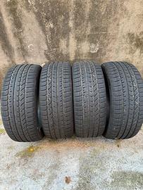 Gomme invernali 215/45/R17