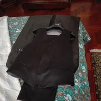 Vestito da uomo, come nuovo.