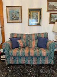 Divano 2 posti in stile classico