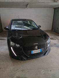 Peugeot 208-e pack Active negoziabile