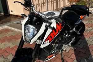 KTM Duke 125